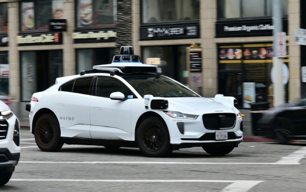 Europe Embraces Robotaxis: A Slow Drive Toward Autonomous Mobility ...